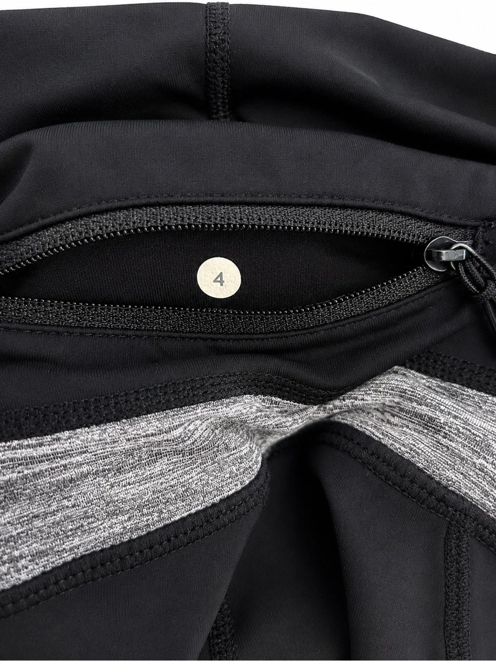 Lululemon Run Inspire Crop Leggings Black Reflective Mesh Size 4
